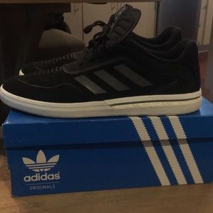 Adidas Dorado Boost